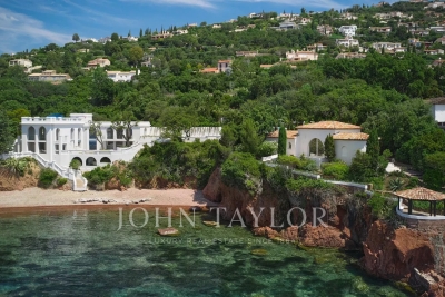 Maison &agrave; vendre &agrave; AGAY  - 8 pi&egrave;ces - 500 m&sup2; 