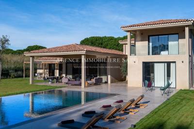 Maison à louer à ST-TROPEZ  - 8 pièces - 350 m² 