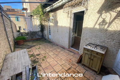 Appartement &agrave; vendre &agrave; HYÈRES La Gare - 7 pi&egrave;ces - 250 m&sup2; 