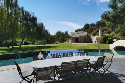 House to rent in PEILLE Arenas-Aeroport - 5 rooms - 300 m² 