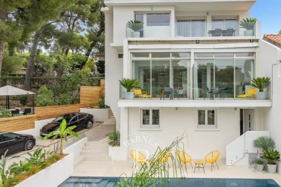 Maison à vendre à CASSIS Pauriol-Vertus - 9 pièces - 215 m² 