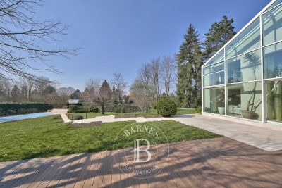 Maison à vendre à CRESPIERES Val d'Albian Parc de Diane - 7 pièces - 413 m² 