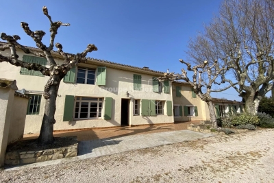 Maison à vendre à SALON-DE-PROVENCE Graveson - 8 pièces - 223 m² 