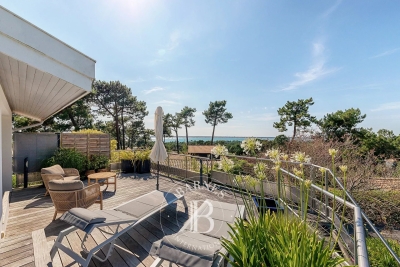 Maison à louer à PYLA-SUR-MER Sainte-Hélène - 6 pièces - 240 m² 