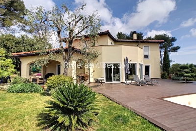 Maison &agrave; vendre &agrave; ANTIBES Beuil - 7 pi&egrave;ces - 240 m&sup2; 