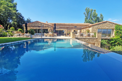 House for sale in GORDES  - 10 rooms - 302 m² 