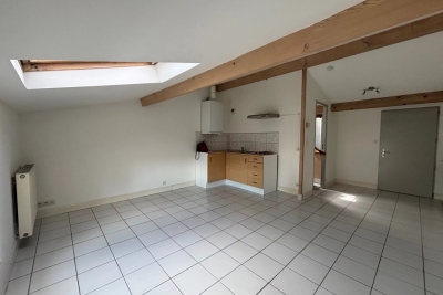 Appartement &agrave; louer &agrave; MONTÉLIMAR  - 1 pi&egrave;ces - 27 m&sup2; 