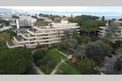 Apartment to rent in JUAN-LES-PINS  - 2 rooms - 45 m² 
