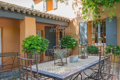 Maison &agrave; vendre &agrave; AIX-EN-PROVENCE  - 7 pi&egrave;ces - 300 m&sup2; 