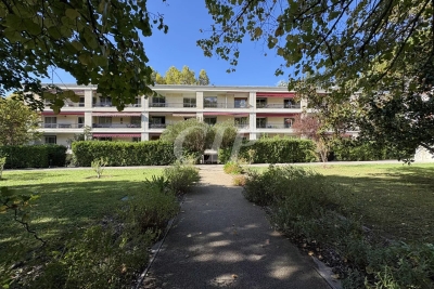 Appartement à louer à AIX-EN-PROVENCE Est - 3 pièces - 66 m² 