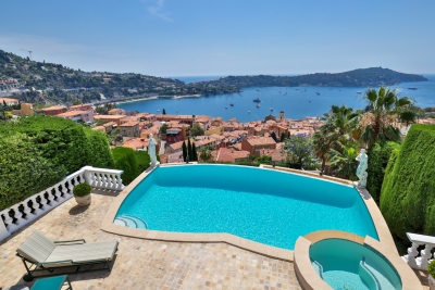 House for sale in VILLEFRANCHE-SUR-MER  - 5 rooms - 211 m&sup2; 