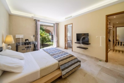 Villa à Mougins &agrave; louer à partir de 18 000 € / semaine, Photo 14