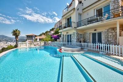 Maison à louer à NICE LIBERTI-ALBERT 1er - 9 pièces  