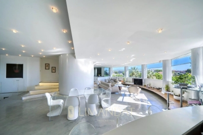 Appartement &agrave; vendre &agrave; ROQUEBRUNE-CAP-MARTIN  - 6 pi&egrave;ces - 330 m&sup2; 