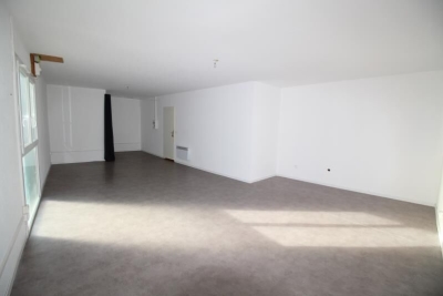 Commerce à louer à OLLIOULES Rural  - 40 m² 