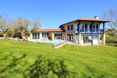 Maison à vendre vue mer ou montagne 