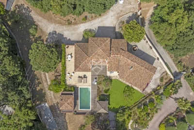 Maison à vendre à BORMES-LES-MIMOSAS Sud Ouest - 10 pièces - 325 m² 