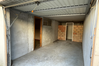 Parking/Garage à louer à BORMES-LES-MIMOSAS   - 20 m² 