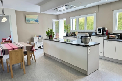 Maison à vendre à ST-PEE-SUR-NIVELLE  - 6 pièces - 285 m² 