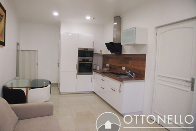 Appartement à louer à ROQUEBRUNE-SUR-ARGENS  - 1 pièces - 21 m² 