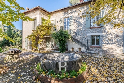 Maison à vendre à MOUGINS Vallee de Gorbio - 6 pièces - 230 m² 