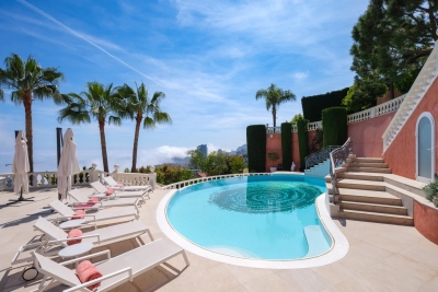 Maison &agrave; louer &agrave; ROQUEBRUNE-CAP-MARTIN  - 10 pi&egrave;ces - 786 m&sup2; 