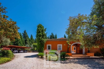 Maison &agrave; vendre &agrave; MOUGINS  - 10 pi&egrave;ces - 561 m&sup2; 