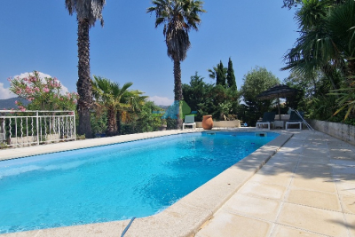 House for sale in STE-MAXIME Le Capet - 7 rooms - 156 m² 