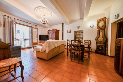 Maison à vendre à UZÈS Brouzen-La Royale - 6 pièces - 313 m² 