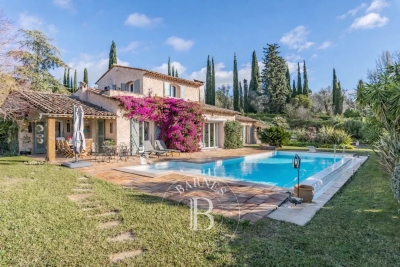 Maison &agrave; vendre &agrave; GRASSE  - 5 pi&egrave;ces - 195 m&sup2; 