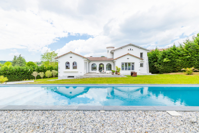 Maison à vendre à HASPARREN Est - 6 pièces - 346 m² 