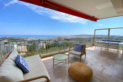 Appartement à louer à ANTIBES Toudon - 3 pièces - 120 m² 