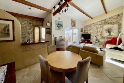 House for sale in LESPIGNAN  - 6 rooms - 182 m² 