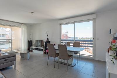 apartments for sale in aix-en-provence pont de l arc la parade