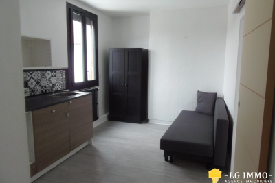 Maison à vendre à CHENAC ST SEURIN D UZET  - 9 pièces - 329 m² 