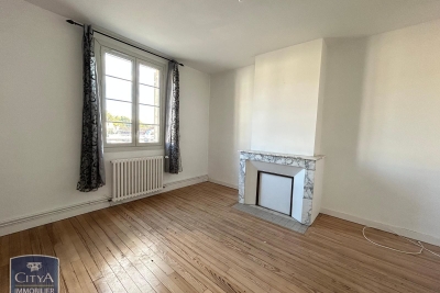 Appartement à louer à AMBARÈS-ET-LAGRAVE Saint-Exupery - 4 pièces - 97 m² 