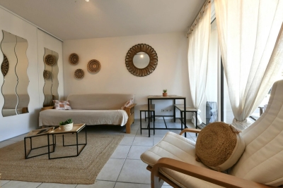 Appartement à vendre à UZÈS Saint-Florent-sur-Auzonnet - 2 pièces - 31 m² 