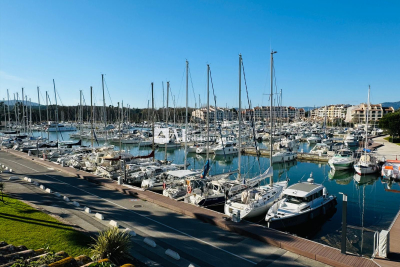 Apartment for sale in COGOLIN Fayence - 3 rooms - 63 m² 