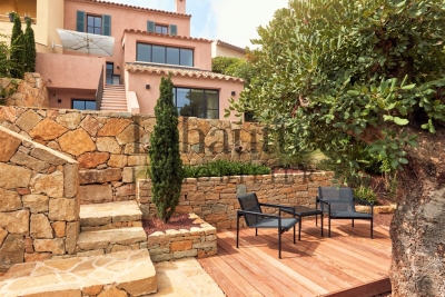 House for sale in ST-CYR-SUR-MER  - 5 rooms - 132 m&sup2; 