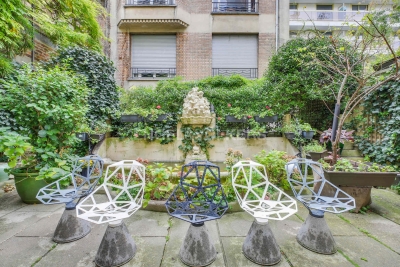 House for sale in PARIS 16EME Porte Dauphine - 9 rooms - 414 m² 