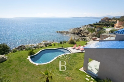 House to rent in LES ISSAMBRES  - 4 rooms - 140 m&sup2; 