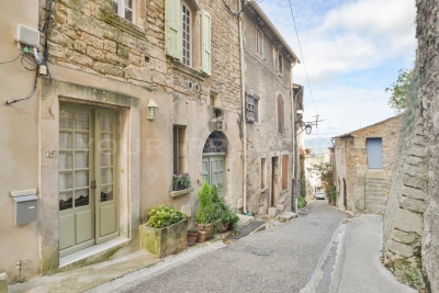House for sale in BONNIEUX  - 4 rooms - 75 m² 