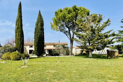 Maison à vendre à ROAIX Sérignan-du-Comtat - 8 pièces - 230 m² 