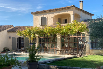 Maison à vendre à ST-RÉMY-DE-PROVENCE Mathurin-Timone - 6 pièces - 242 m² 