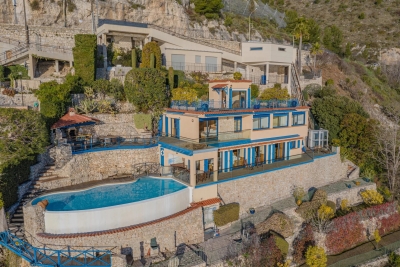 Maison à vendre à EZE  - 8 pièces - 172 m² 