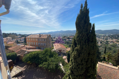 Maison &agrave; vendre &agrave; BORMES-LES-MIMOSAS Sud Ouest - 6 pi&egrave;ces - 140 m&sup2; 