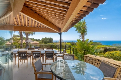 Maison &agrave; vendre villa belle vue mer toulon 