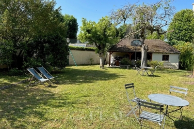 Maison à vendre à CHATOU  - 8 pièces - 298 m² 