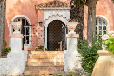 Maison à vendre maison avec vue bas lieu 