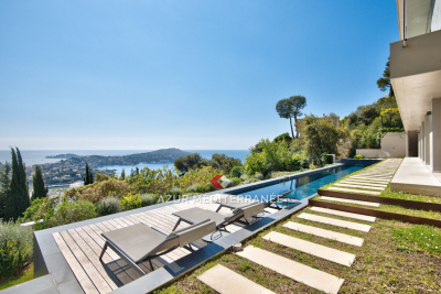 Maison à louer à VILLEFRANCHE-SUR-MER Abbaye de Roseland - 10 pièces - 350 m² 
